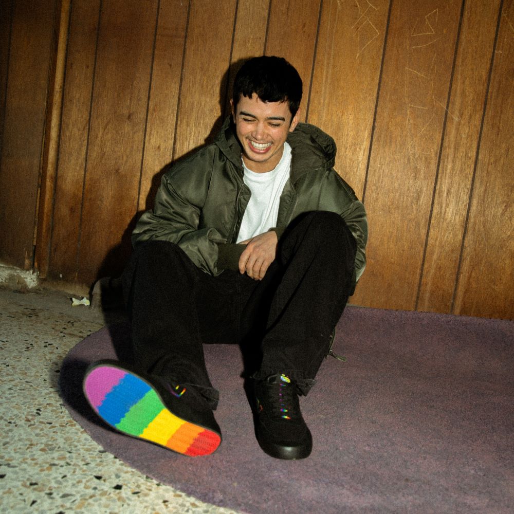 Baseline Pride Black/Rainbow